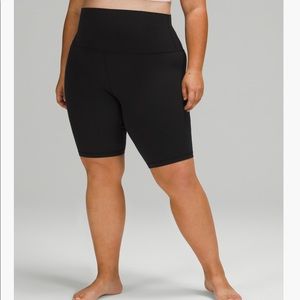 Lululemon Super high rise 10” biker short